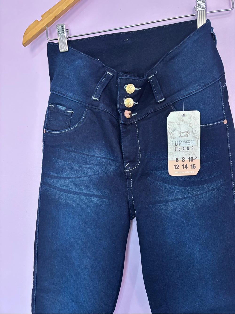 Colombian jeans with effect push up